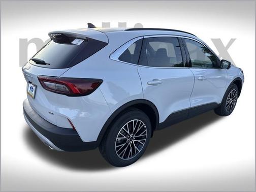2025 Ford Escape PHEV SE