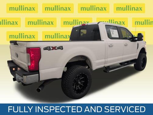 White Platinum 2017 Ford F-250 Lariat