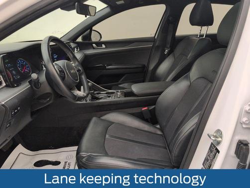 Glacial White Pearl 2024 Kia K5 GT-Line