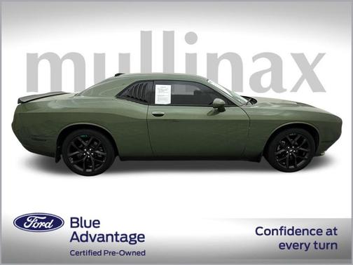 2022 Dodge Challenger SXT
