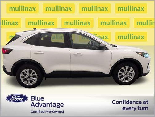 Star White Metallic Tri-Coat 2023 Ford Escape Active