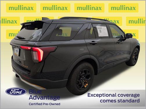 Agate Black Metallic 2026 Ford Explorer Tremor