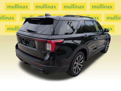 Agate Black Metallic 2026 Ford Explorer ST-Line