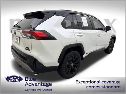 2024 Toyota RAV4 Hybrid SE
