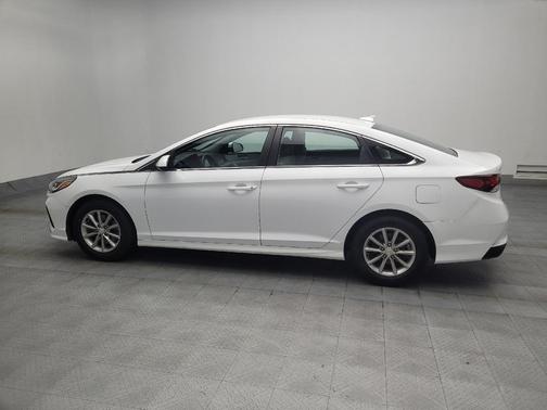 2018 Hyundai SONATA SE