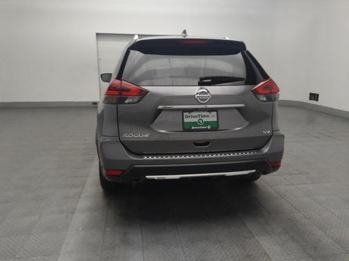 Gun Metallic 2018 Nissan Rogue SV