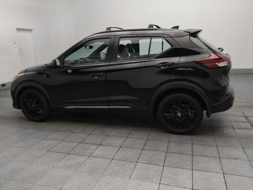 Super Black 2021 Nissan Kicks SR
