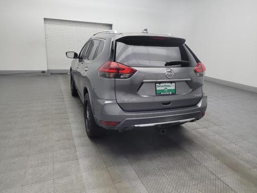 Gun Metallic 2018 Nissan Rogue SV