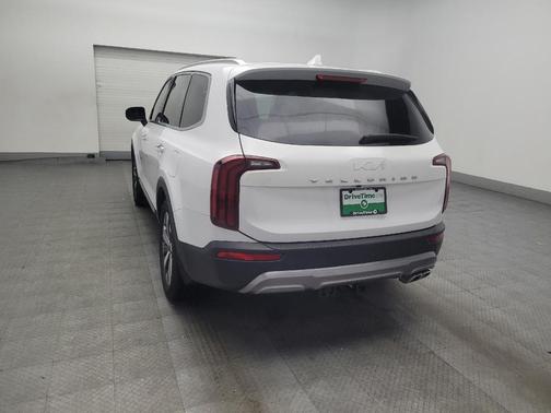 Glacial White Pearl 2022 Kia Telluride S