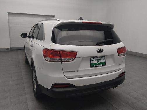 2018 Kia Sorento LX