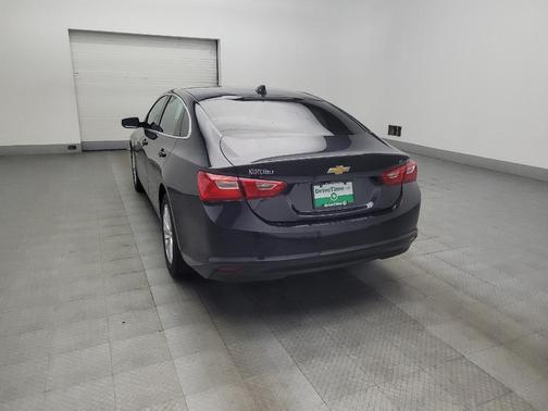 Dark Ash Metallic 2023 Chevrolet Malibu FWD 1LT