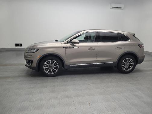 2019 Lincoln Nautilus Select