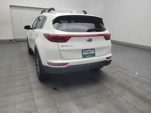 Snow White Pearl 2017 Kia Sportage EX