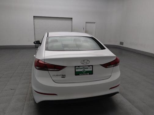 2018 Hyundai ELANTRA SE