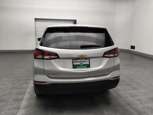 Silver Ice Metallic 2022 Chevrolet Equinox LS
