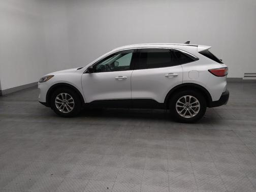 White 2022 Ford Escape SE