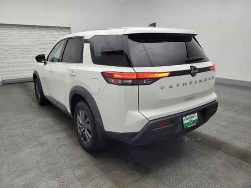 2023 Nissan Pathfinder S FWD