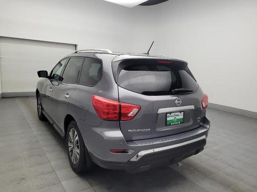 2017 Nissan Pathfinder SL