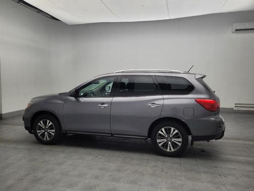 2017 Nissan Pathfinder SL