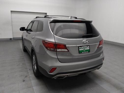 2018 Hyundai SANTA FE SE