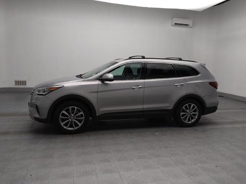 2018 Hyundai SANTA FE SE