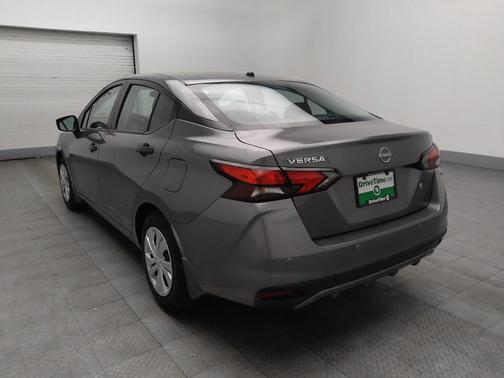 Gun Metallic 2024 Nissan Versa 1.6 S
