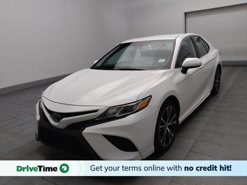 Super White 2020 Toyota Camry SE