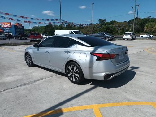 Silver 2019 Nissan Altima 2.5 SL