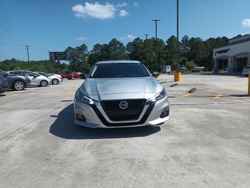 Silver 2019 Nissan Altima 2.5 SL