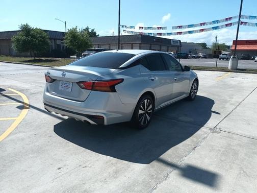 Silver 2019 Nissan Altima 2.5 SL