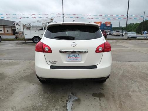 Pearl White 2015 Nissan Rogue Select S