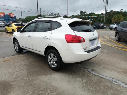 Pearl White 2015 Nissan Rogue Select S