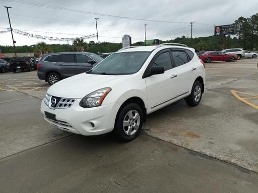 Pearl White 2015 Nissan Rogue Select S