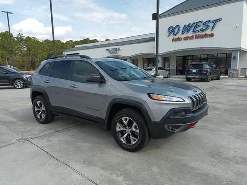 Silver 2015 Jeep Cherokee Trailhawk