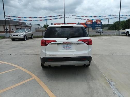 White 2018 GMC Acadia SLT-1