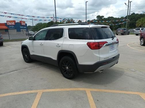 White 2018 GMC Acadia SLT-1