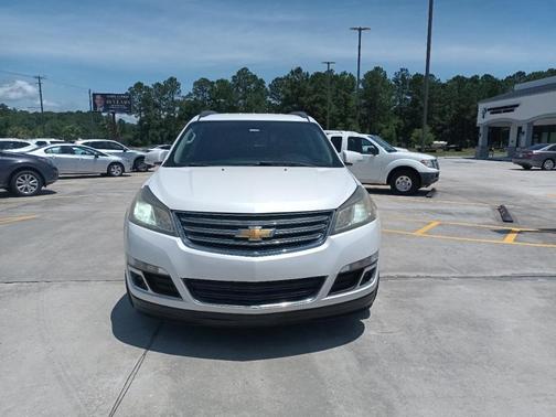 White 2016 Chevrolet Traverse 1LT