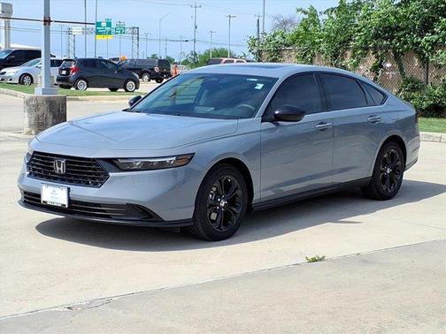 Urban Gray Pearl 2025 Honda Accord SE
