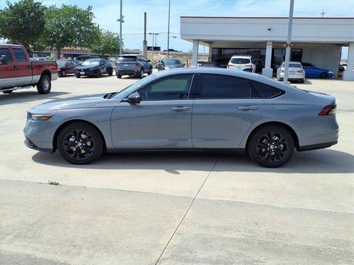 Urban Gray Pearl 2025 Honda Accord SE