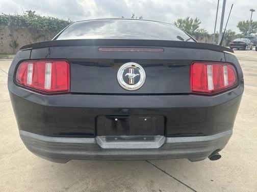 2010 Ford Mustang Base