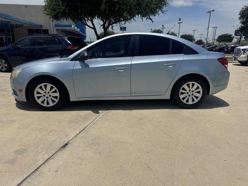 2011 Chevrolet Cruze LS