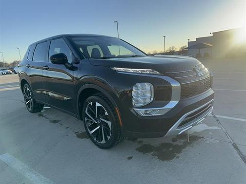 2024 Mitsubishi Outlander SE Black Edition S-AWC