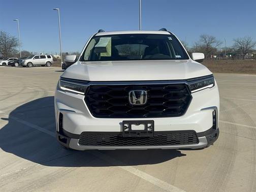 2025 Honda Pilot Touring 8-Passenger
