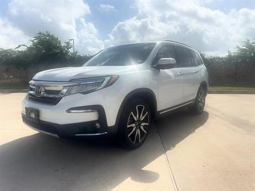 2022 Honda Pilot Touring 8-Passenger