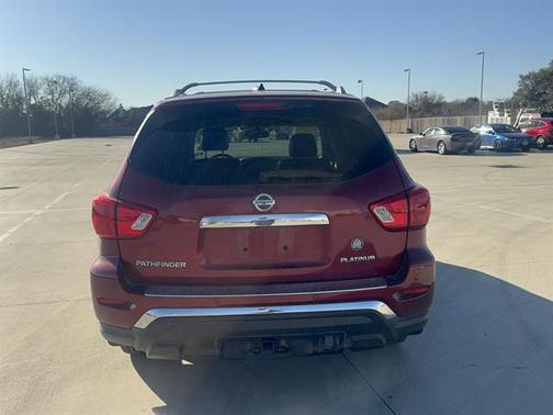 2017 Nissan Pathfinder Platinum