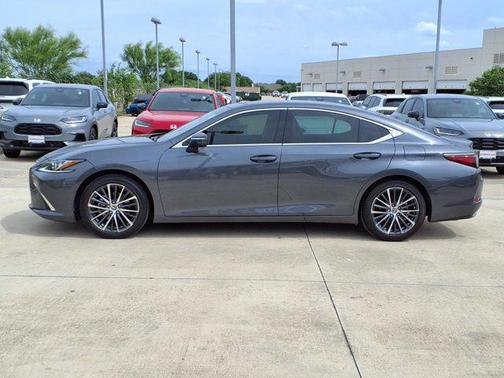 2022 Lexus ES 350 Base