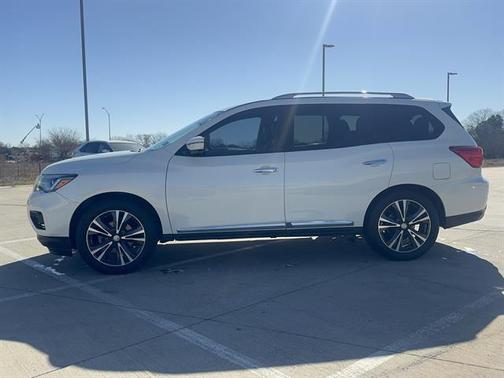 2019 Nissan Pathfinder Platinum