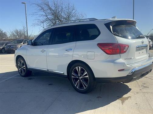 2019 Nissan Pathfinder Platinum