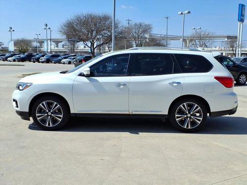 2019 Nissan Pathfinder Platinum