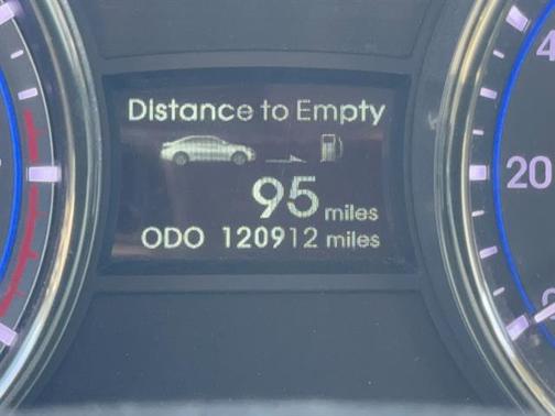 2012 Hyundai SONATA GLS